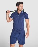 ideal for sports. Two-colour combination. Collar with buttons