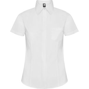 Slim-fit short-sleeve shirt for women.· Front and back darts.· Left front pocket and concealed button placket. · Curved hem. · Easy care.