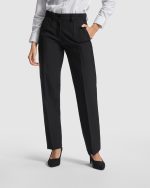 special for waitress.· Two front pleats.· Right front pocket for coins.· Side pockets.· Right back pocket with button.· 5  belt loops.