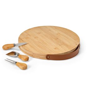 Duchamp bamboo board with handle. With a diameter of 30cm and thickness of 2.6cm. Three pieces of stainless steel utensils (knife