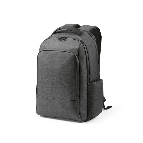 The New York is a 2-tone recycled nylon waterproof backpack with a 20L capacity. Features include a lateral dedicated padded compartment for a 17'' laptop