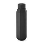 Dive into the extraordinary with our 530ml (500ml net) hexagonal-shaped recycled stainless steel double wall bottle. It's not just a bottle; it's a statement of style and sustainability. Two smooth panels
