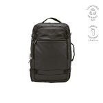 combining style with functionality. It features a generous 22L capacity with a 17” padded laptop area
