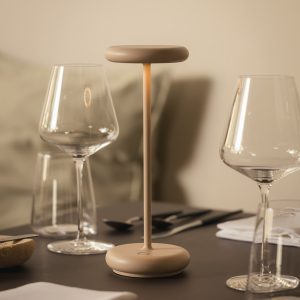 LANA cordless rechargeable table lamp with warm LED lighting